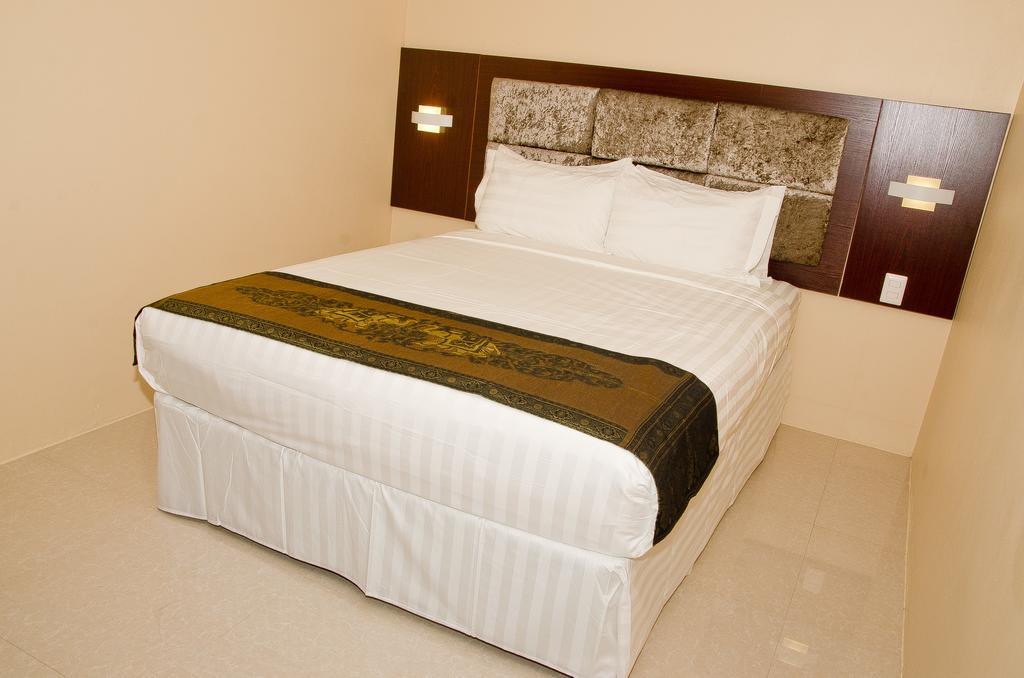Grand Diamond Hotel Trinidad Piarco Εξωτερικό φωτογραφία